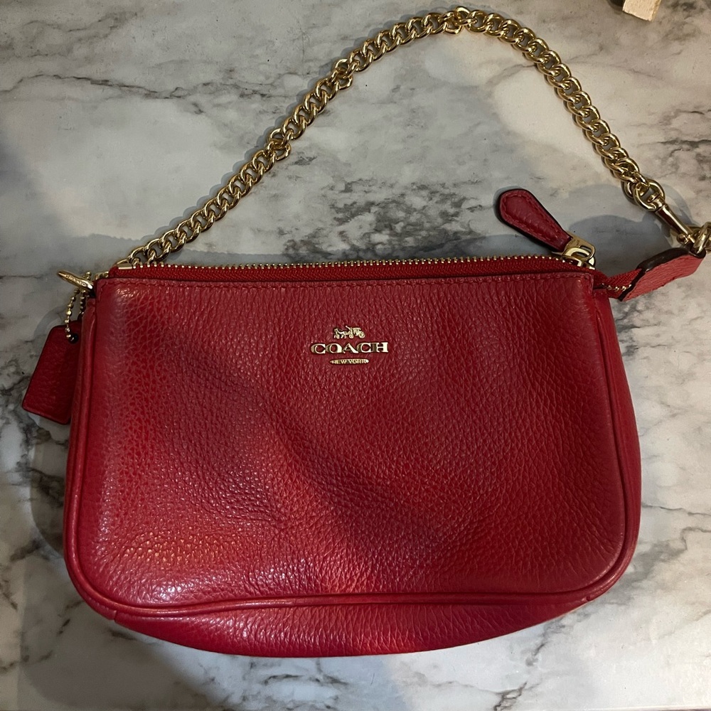 Adorable coach bag.